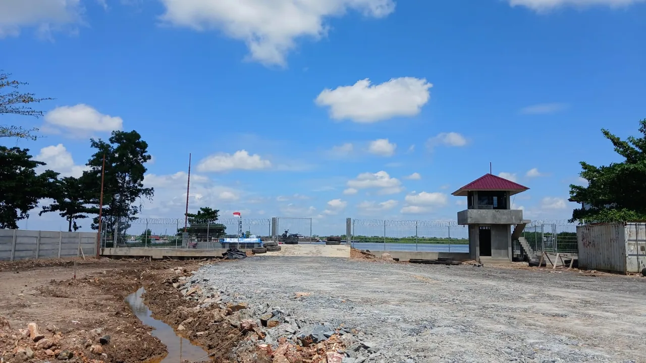 Jalur masuk menuju fasilitas dermaga TUKS